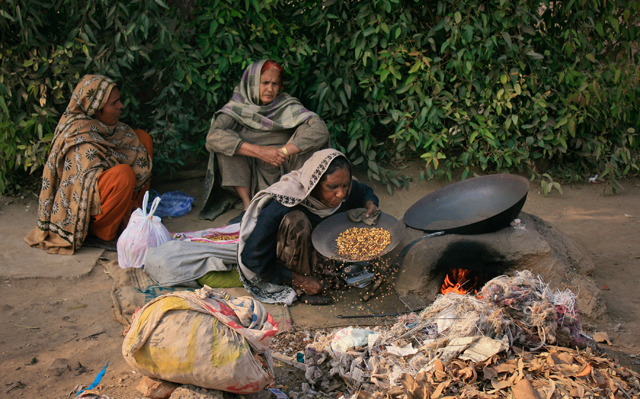PakistanVillageWomen-IP.jpg
