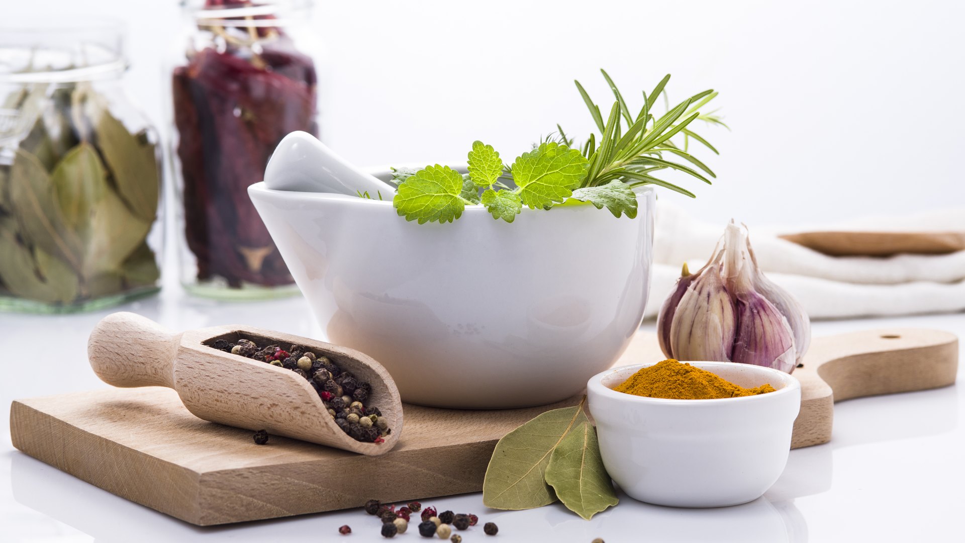 Herbs_Garlic_Pepper_Turmeric_Rosemary_hd.jpg