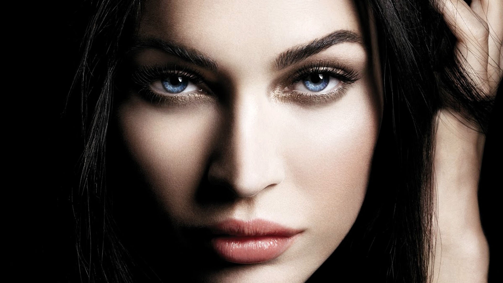 Megan-Fox-Hollywood-Actress-HD-Wallpapers-Free-Download-4.jpg