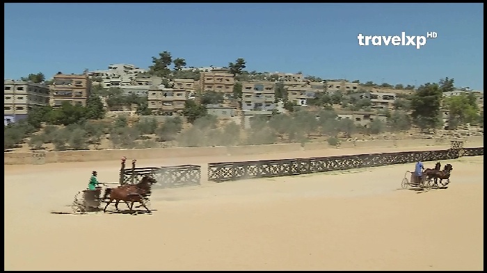 12702 v 40700@ 100.5'e