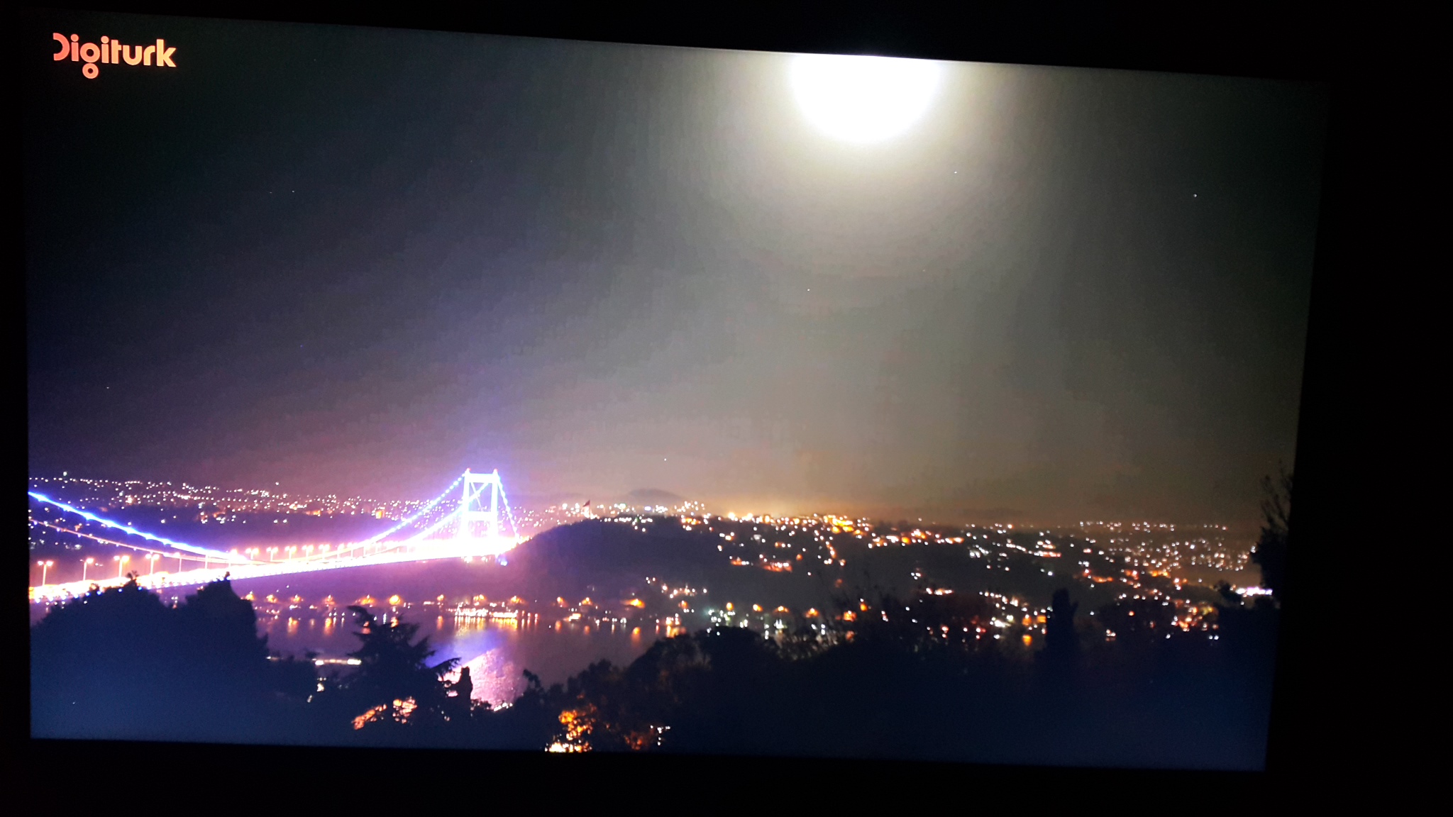 Digiturk UltraHD Eutelsat 7°E 10762 H 30000 stream from Dou2 via ottplayer.es to LG UltraHD TV