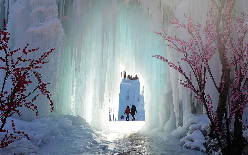 POTD_Frozen_waterf_3574448k.jpg